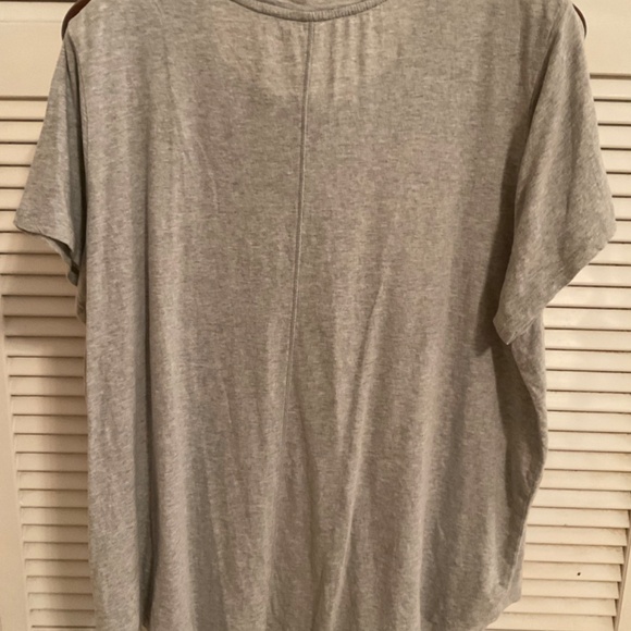 Women’s tops - Picture 3 of 3